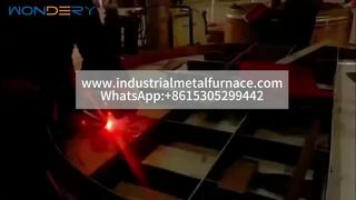 Four de traitement thermique industriel de type fosse pour pièces métalliques – Chargement vertical