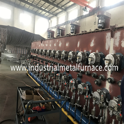 Gaz de rouleau de soutien Mesh Belt Furnace Carburizing Tempering continu pour des attaches