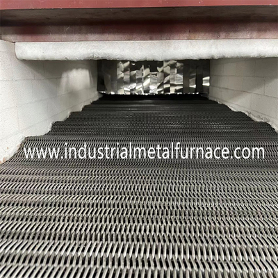 350kg/Hour résistance électrique Mesh Belt Furnace Heat Treatment pour les vis $parker