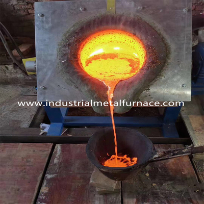 Four à induction industriel de fréquence moyenne du graphite 25KG pour la fonte d'acier de fonte