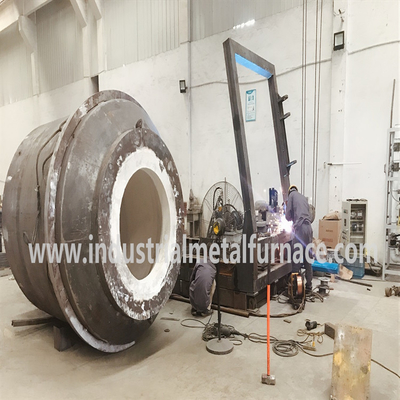Forneau de fusion en aluminium à faible perte avec structure inclinée